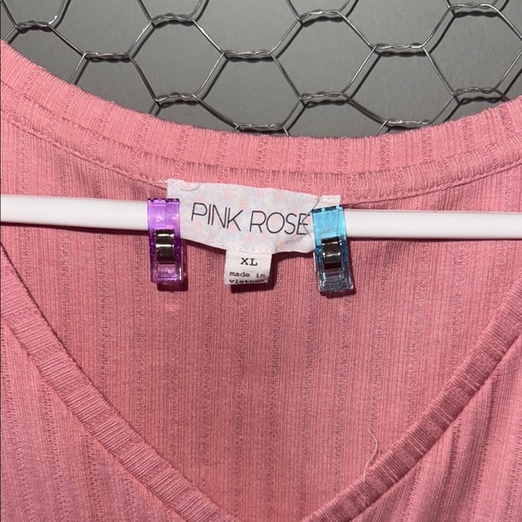 Pink Rose Ribbed V-Neck Top - Picture 2 of 4